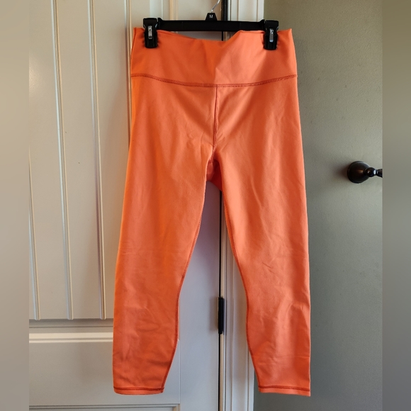 Fabletics Define PowerHold® Passion Orange High-Waisted 7/8 Leggings - Size XL - Picture 5 of 10